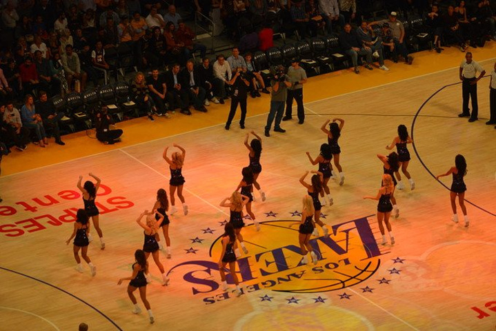 的带领下 的带领下