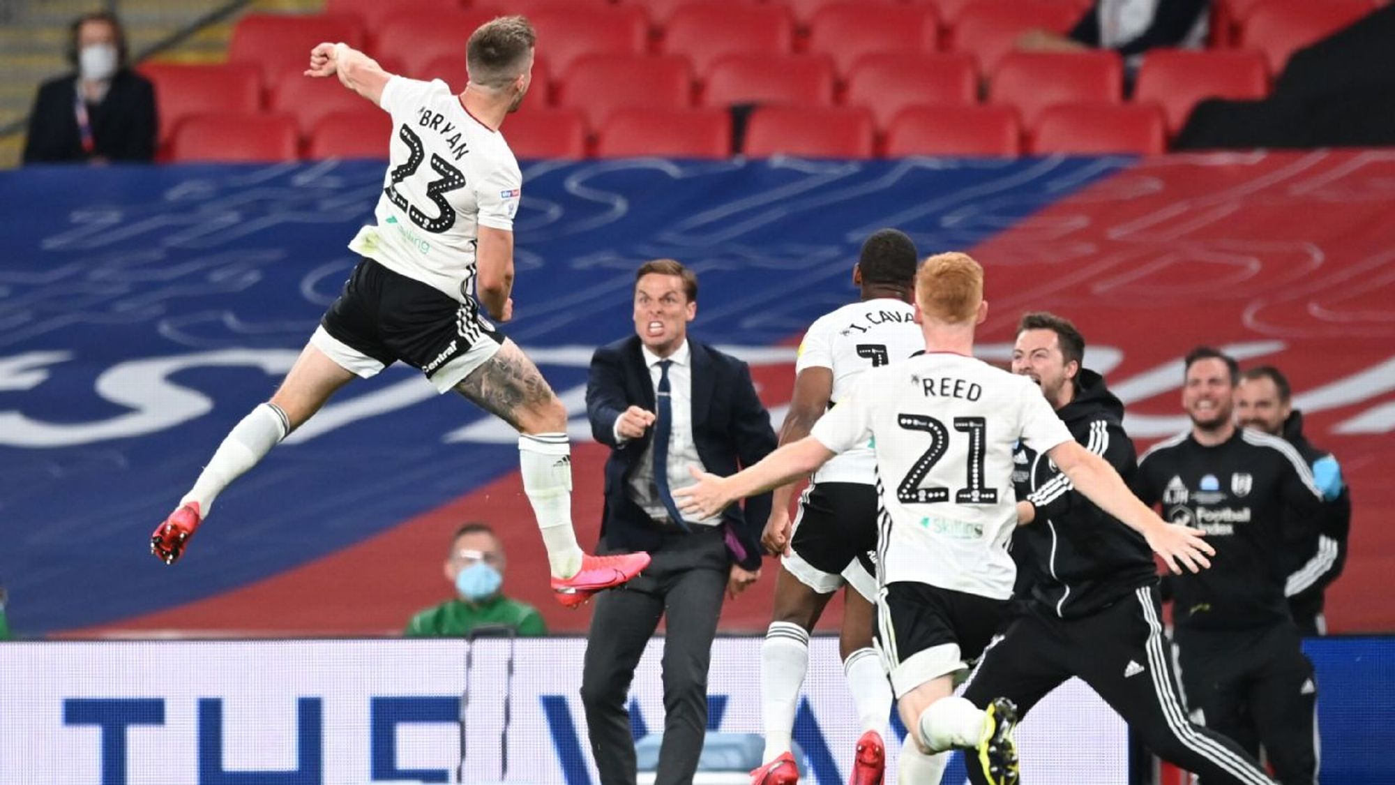 戴维斯在边 戴维斯在边